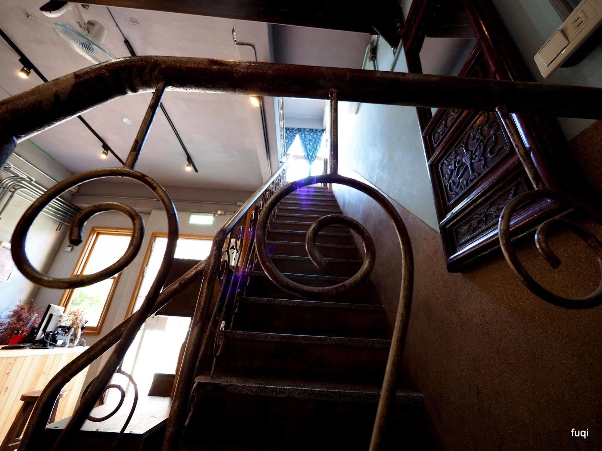 Fuqi Hostel - Heping Tajnan Kültér fotó